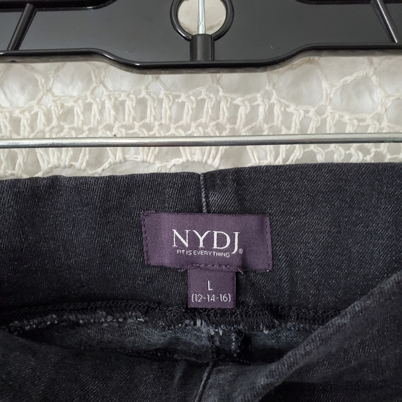 NYDJ Spanspring Pull-On Slim Bootcut Jeans Trinity High Rise Large (Size 12-16) - Picture 5 of 10